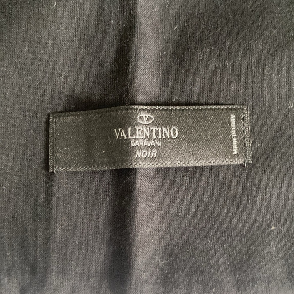 Valentino Elegant Black Storage Bag - Picture 2 of 2